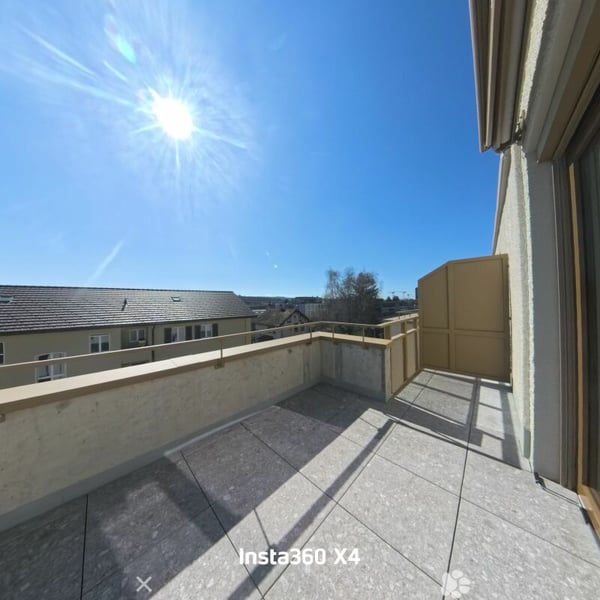 Neue, helle 3½-Zimmer-Attikawohnung mit Terrasse 2