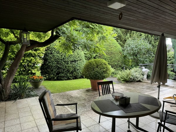 Freistehendes 5,5-Zimmer-Einfamilienhaus mit 2-Zimmer-Einlegerwohnung 12