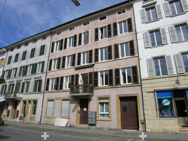 Altbaucharme trifft zentrale Lage - Wohnung in der Juravorstadt 1