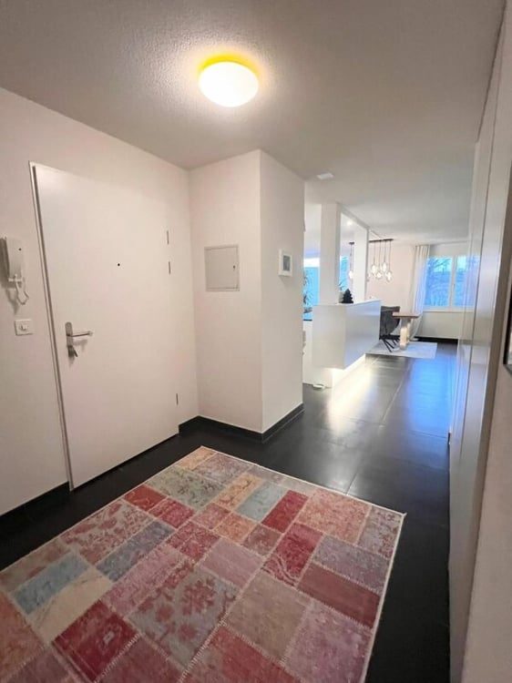 Morderne 5½-Zimmerwohnung in einem ruhigen Quartier 7