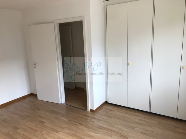 Bel appartement de 1.5 pièces dans un quartier calme et verdoyant. 4
