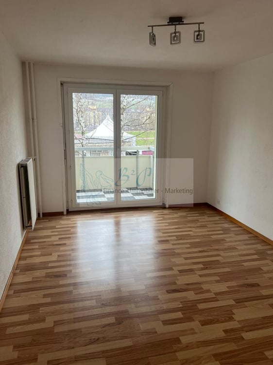 Bel appartement de 3.5 pièces situé au 2ème étage avec un balcon 6