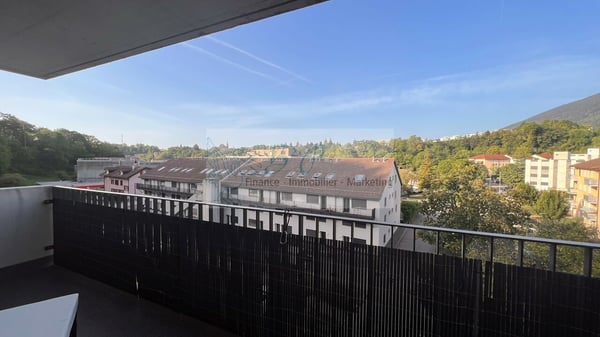 Bel et grand appartement de 5.5 pièces est à louer sur Boudry ! 8