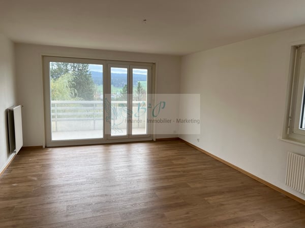 Appartement de 4.5 pièces dans un quartier calme et verdoyant. 4