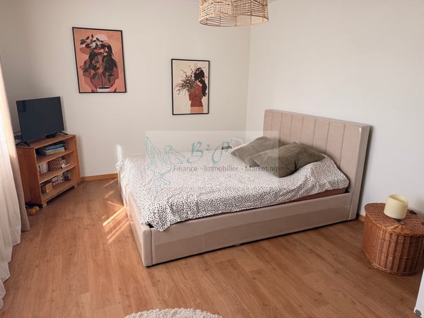 Spacieux et bel appartement rénové de 4½ pièces au 1er étage à louer ! 7