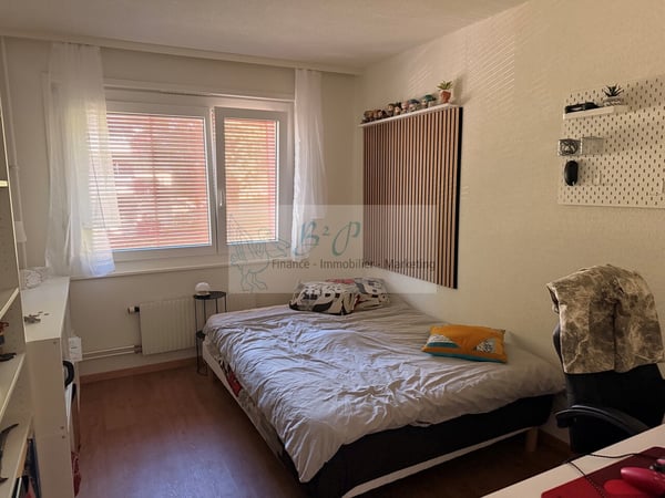 Spacieux et bel appartement rénové de 4½ pièces au 1er étage à louer ! 6