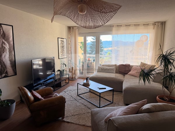 Spacieux et bel appartement rénové de 4½ pièces au 1er étage à louer ! 3