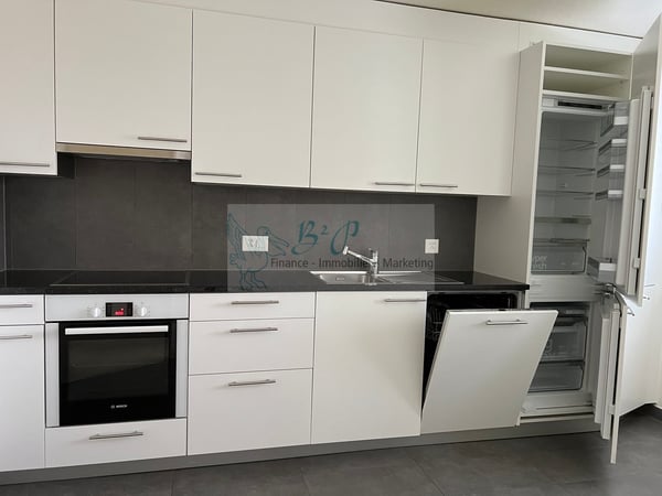 Spacieux et bel appartement rénové de 4½ pièces au 1er étage à louer ! 2