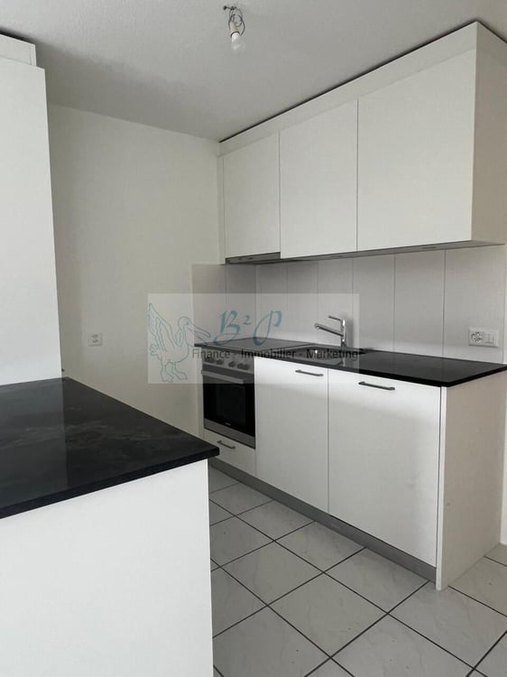 Grand et lumineux appartement de 3.5 pièces à Boudry 1