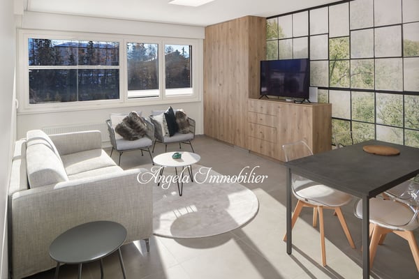 Charming 1.5-Room Alpine Retreat in Crans-Montana 2