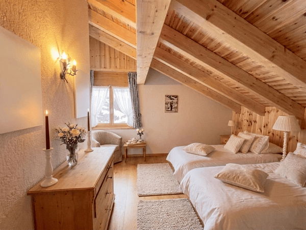 Spacious 3.5-Room Mountain Apartment with Stunning Alpine Views in Lens 8
