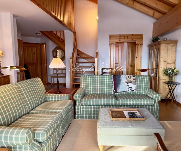 Spacious 1.5-Room Mountain Apartment with Stunning Alpine Views in Lens 4