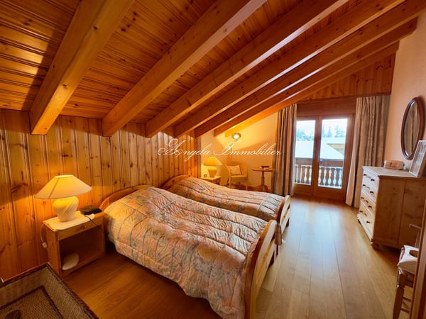 Spacious 1.5-Room Mountain Apartment with Stunning Alpine Views in Lens 12