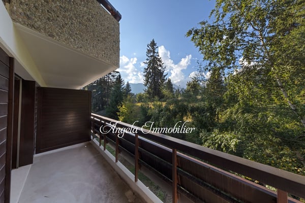 Rive du Golf a charming 2 bedroom sunny apartment only a 10 minute walk from the center 4