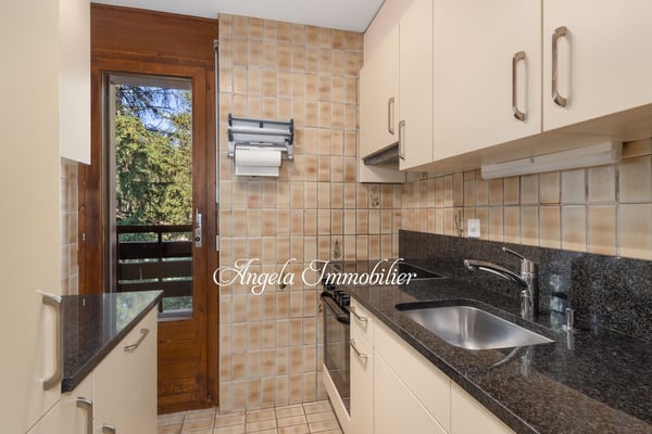 Rive du Golf a charming 2 bedroom sunny apartment only a 10 minute walk from the center 8