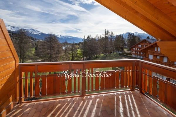 À Louer – Duplex de Prestige avec Vue sur l’Étang Long et le Golf de Crans-Montana 4