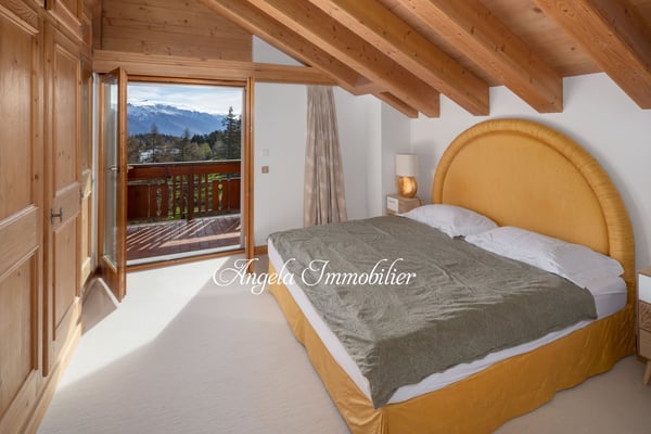 À Louer – Duplex de Prestige avec Vue sur l’Étang Long et le Golf de Crans-Montana 3