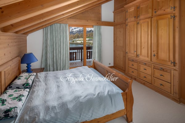 À Louer – Duplex de Prestige avec Vue sur l’Étang Long et le Golf de Crans-Montana 10