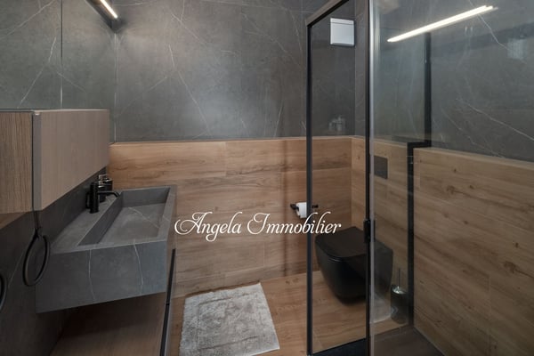 À Louer – Duplex de Prestige avec Vue sur l’Étang Long et le Golf de Crans-Montana 7