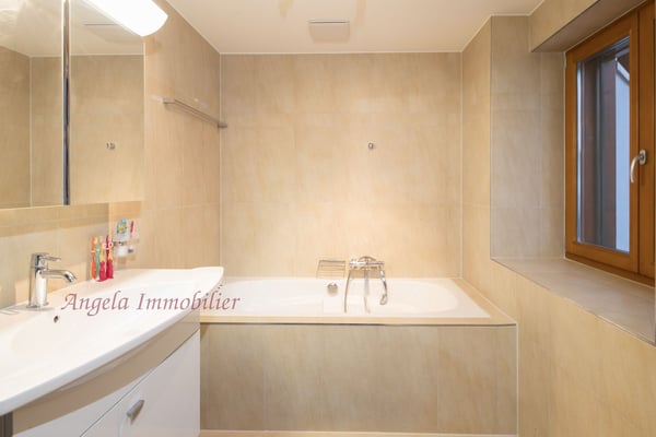 Stunning 3-Bedroom Apartment in the centre of Crans-Montana with SPA facilities (Ref. 2212) 14