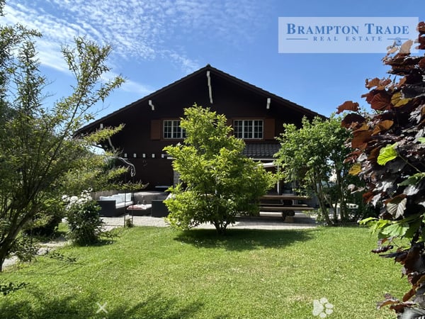 Charaktervolles 6,5-Zimmer-Chalet in Remaufens 2
