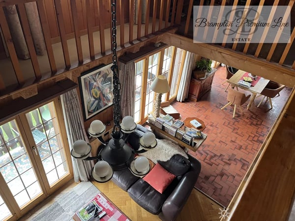 Charaktervolles 6,5-Zimmer-Chalet in Remaufens 1