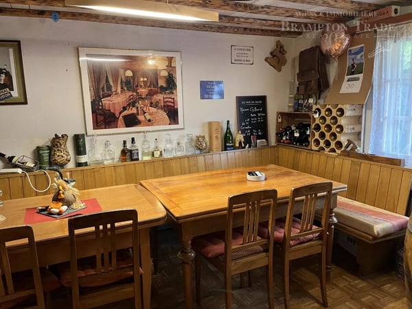 Charaktervolles 6,5-Zimmer-Chalet in Remaufens 13