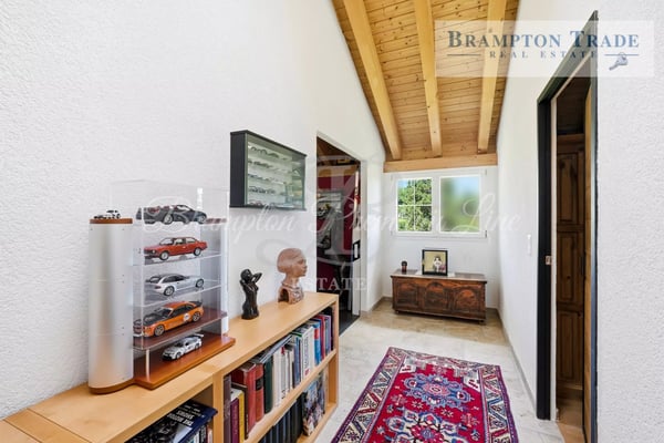 Individuelle, surface utile 429m2, 3 niveaux, 12