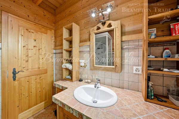 Exclusive & Rare Listing Saint-Cergue?La Côte | Family chalet with 240 m² of usable space, peace and nature 8