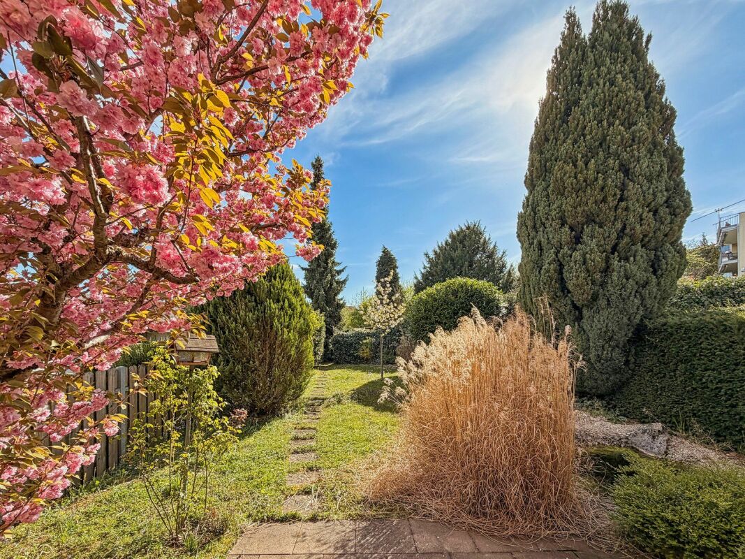 Charmantes Einfamilienhaus mit Garten