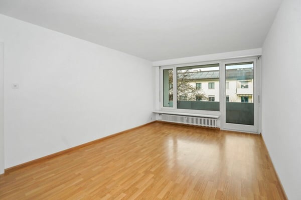 Helle 4-Zimmerwohnung im Iselin-Quartier 2