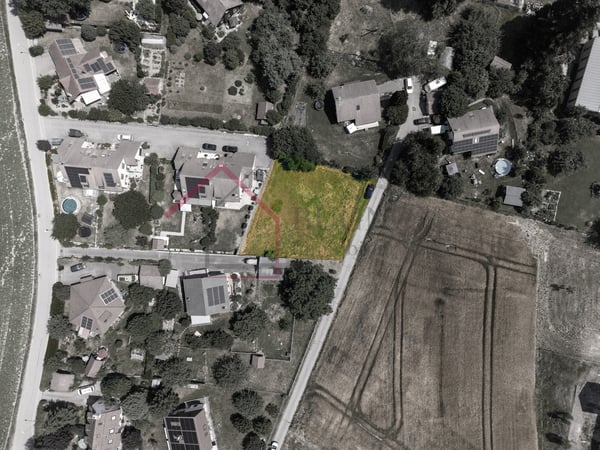 Terrain à bâtir de 993 m²  Potentiel de développement résidentiel 6