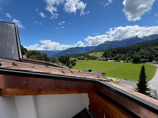 Charmante 3.5-Zimmer-Maisonette-Wohnung mit Panoramablick in Flims Dorf 5
