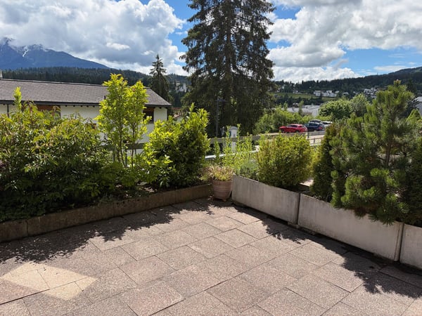 Charmante 2-Zimmer-Wohnung mit Terrasse und herrlicher Aussicht in Flims-Dorf 2