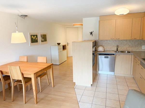 Charmante 2-Zimmer-Wohnung mit Terrasse und herrlicher Aussicht in Flims-Dorf 10