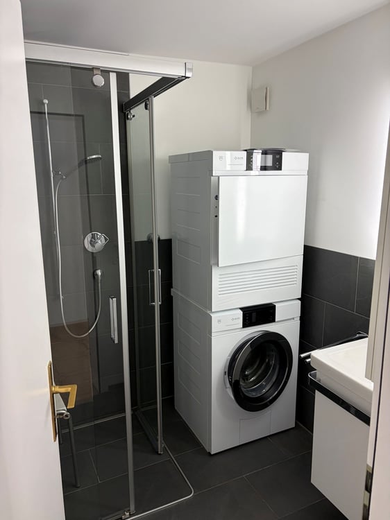 Charmante 4.5-Zimmer-Wohnung in Laax 9