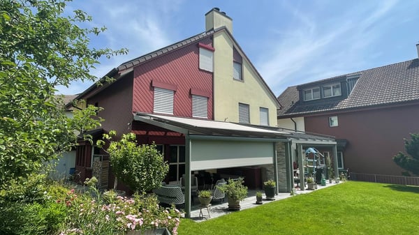 Charmantes 5.5-Zimmer-Doppeleinfamilienhaus in Kloten