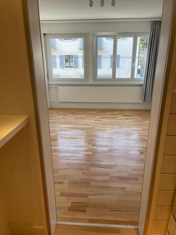 Studio rénové et lumineux à La Chaux-de-Fonds – disponible immédiatement 2