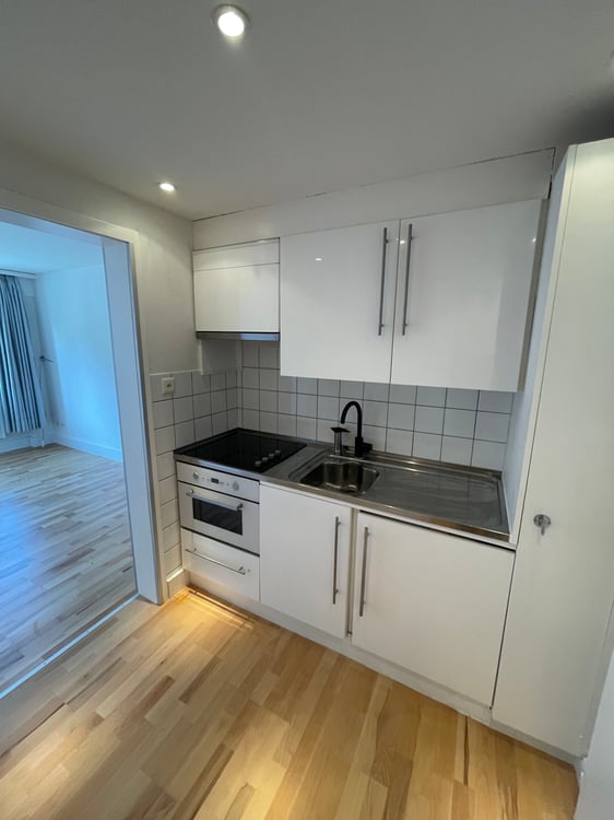 Studio rénové et lumineux à La Chaux-de-Fonds – disponible immédiatement 6