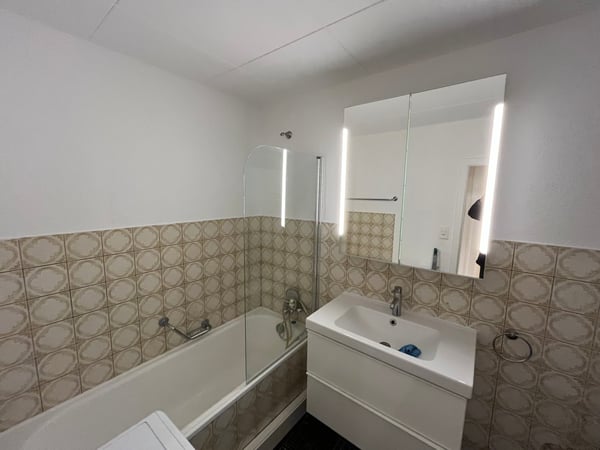 Appartement rénové de 3 pièces à Neuchâtel – Disponible immédiatement 7