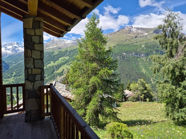 Chalet de caractère à Villa (Evolène) - Vue panoramique - Ensoleillement maximal 15