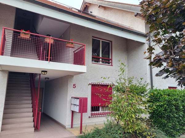 Ravissant appartement 4 pièces traversant au coeur de Meinier 1