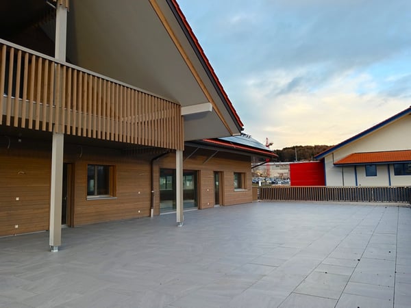 Ihr neuer Gewerbestandort: 89m2 und 420m2 Büroflächen im Edelrohbau mit Terrasse und Aussicht 3