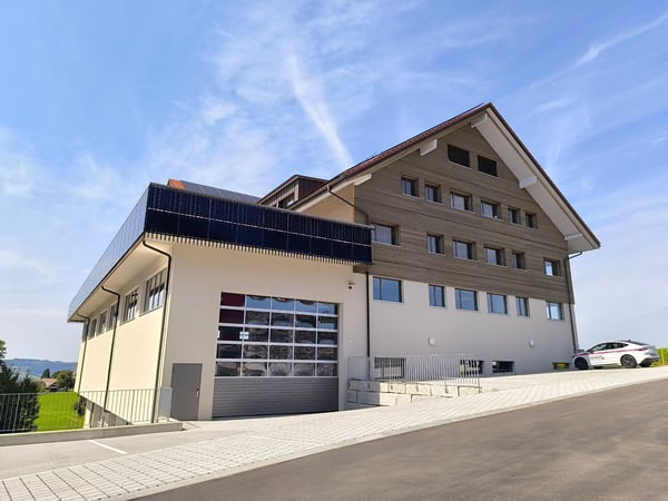 Grosser Wohnmobil-Einstellplatz (Neubau)