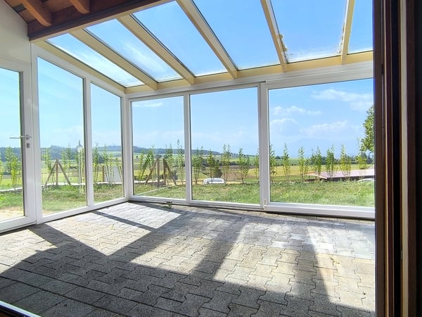 Modernes Wohnen mit Bergpanorama