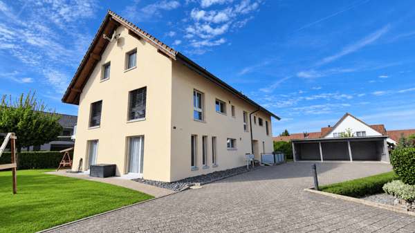 Wohnen wo andere die Sonne suchen – 5.5-Zi-Maisonette-Wohnung 1