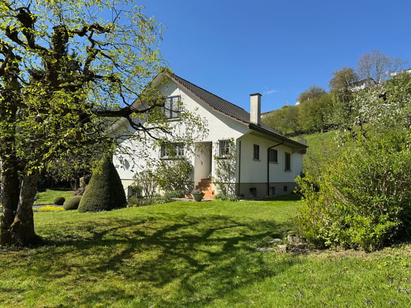 Einfamilienhaus mit schöner Gartenanlage an ruhiger Wohnlage 5
