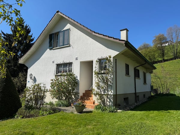 Einfamilienhaus mit schöner Gartenanlage an ruhiger Wohnlage 4