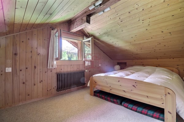 Chalet cosy avec fort potentiel à La Lécherette 4
