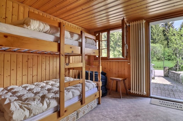 Chalet cosy avec fort potentiel à La Lécherette 6